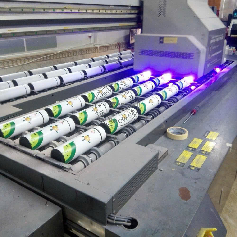 In UV lên bình giữ nhiệt nắp LED