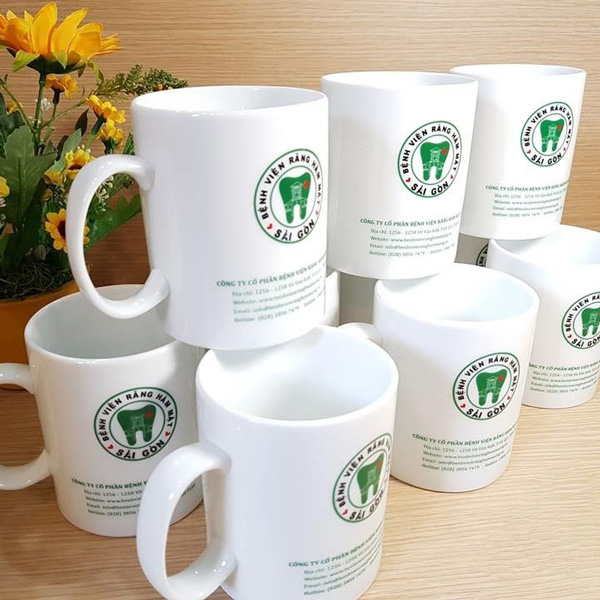 Ly Sứ giá rẻ in Logo - Quà tặng dành cho Khách Hàng‎