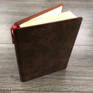 Sổ da khắc tên SDG 001 dáng dán gáy