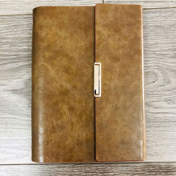 Sổ da in logo SBC 009 bìa PU khóa nam châm