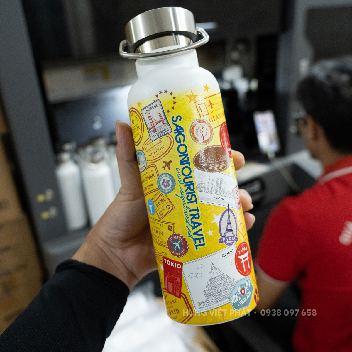 In UV xoay 360 độ lên bình giữ nhiệt inox