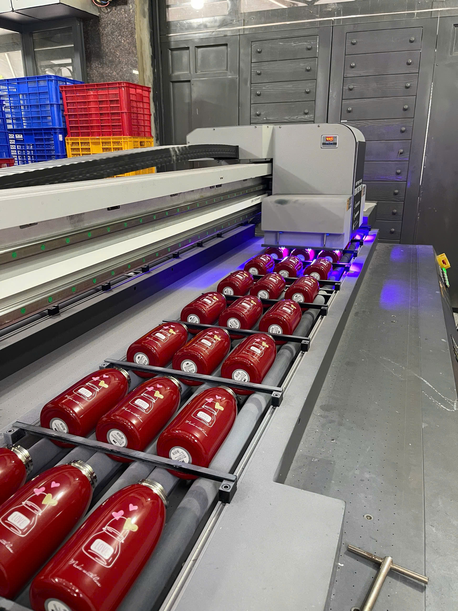 Công nghệ in UV lên bình giữ nhiệt bền màu