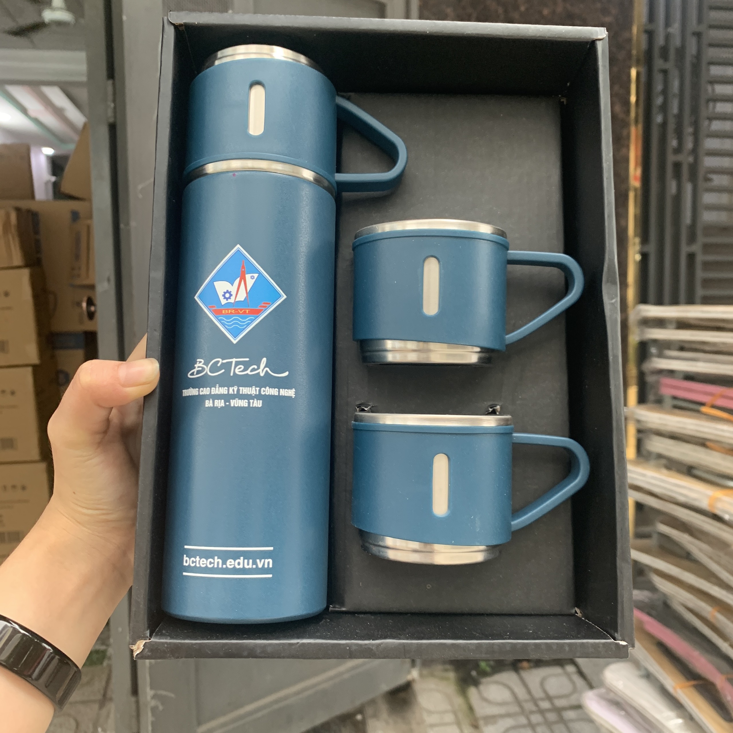 Bình giữ nhiệt kèm cốc in logo theo yêu cầu