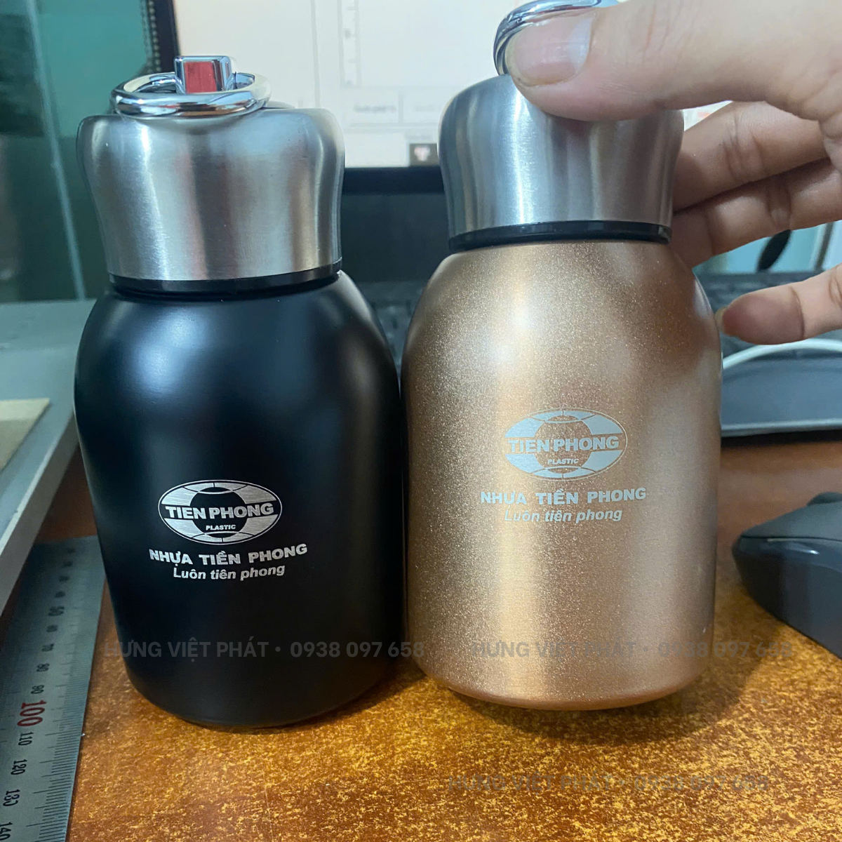 Khắc laser logo theo yêu cầu lên bình giữ nhiệt