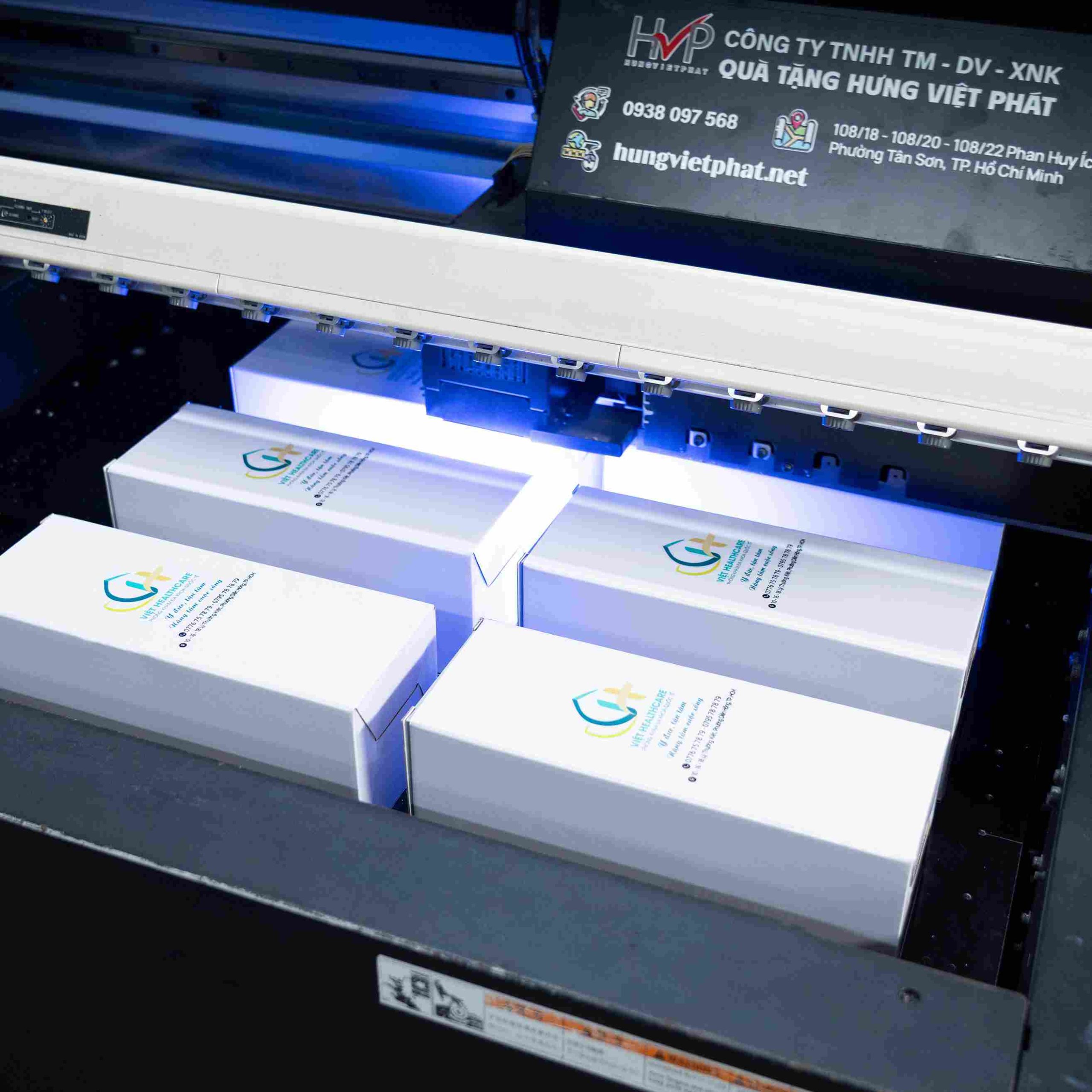 bình giữ nhiệt in logo bằng máy in UV