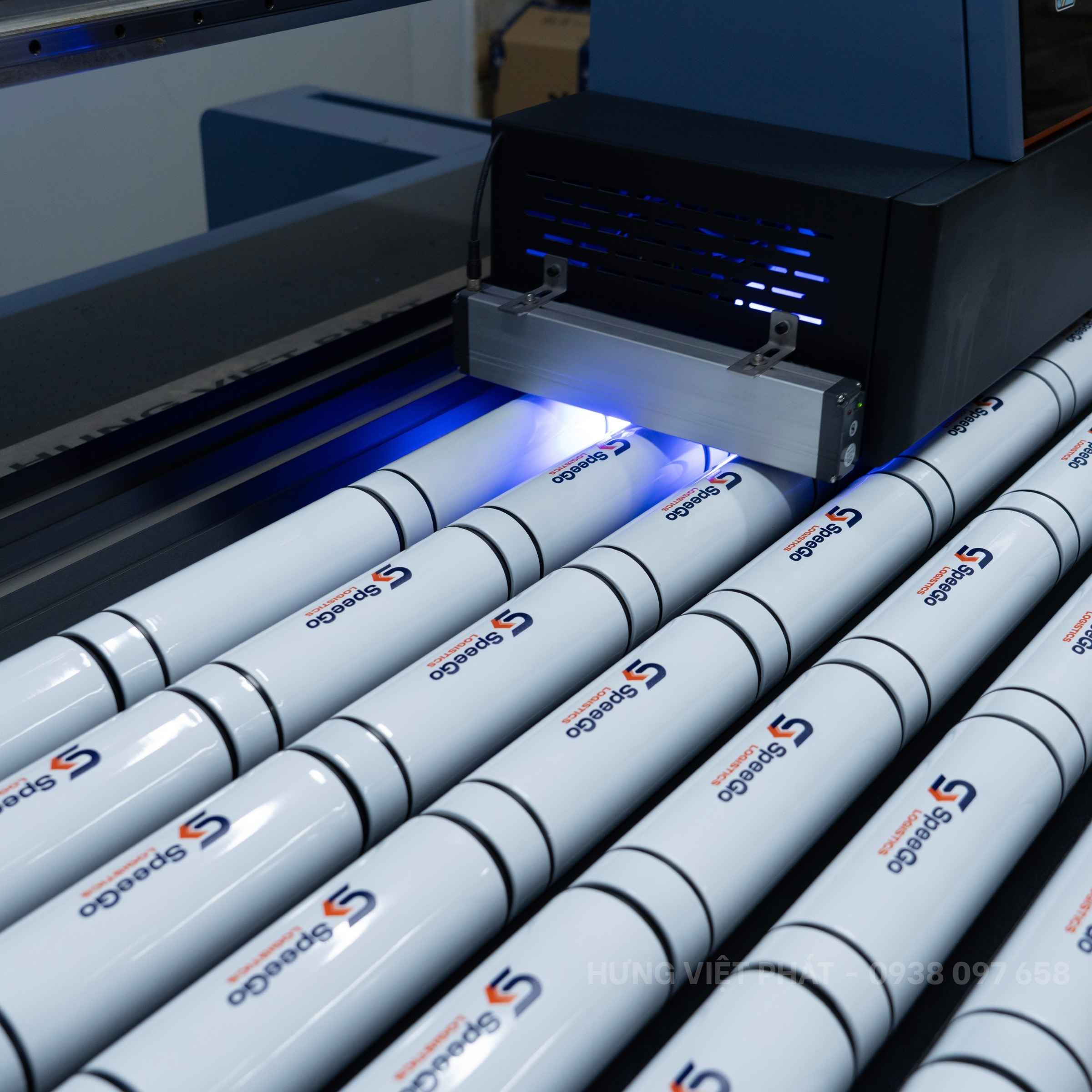 Bình giữ nhiệt in logo bằng công nghệ in UV phẳng