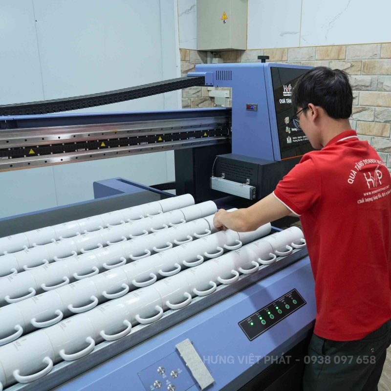 khu vực in gia công lý sứ - ly thủy tinh của Hưng Việt Phát