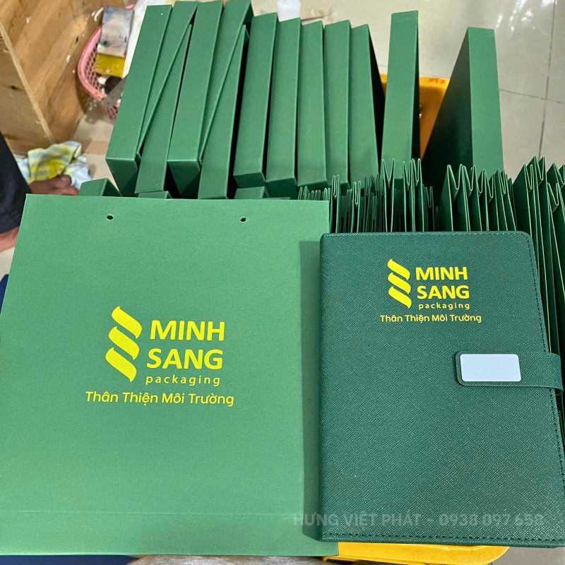 in gia công sổ tay bằng công nghệ in lụa