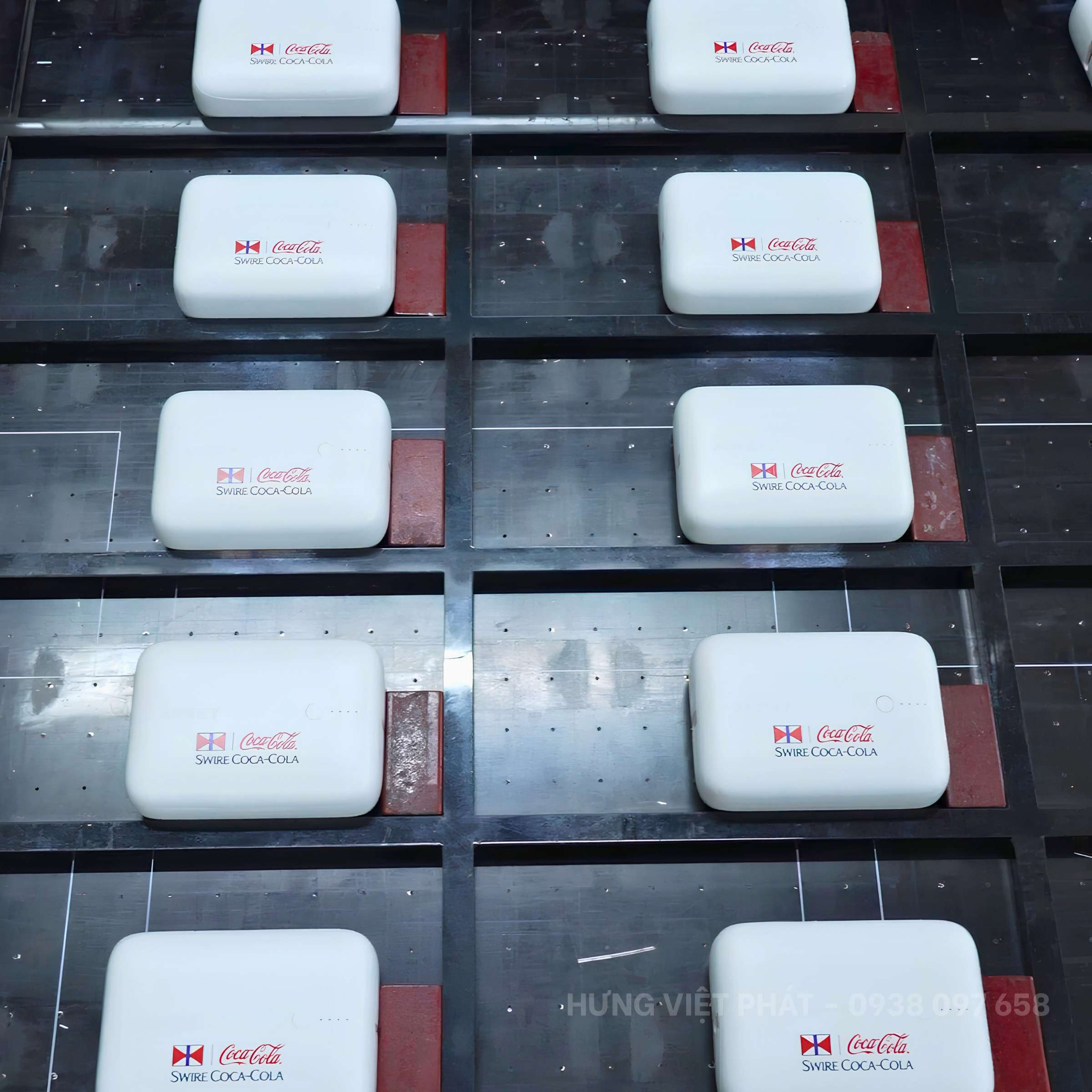in gia công pin sạc dự phòng bằng máy in UV