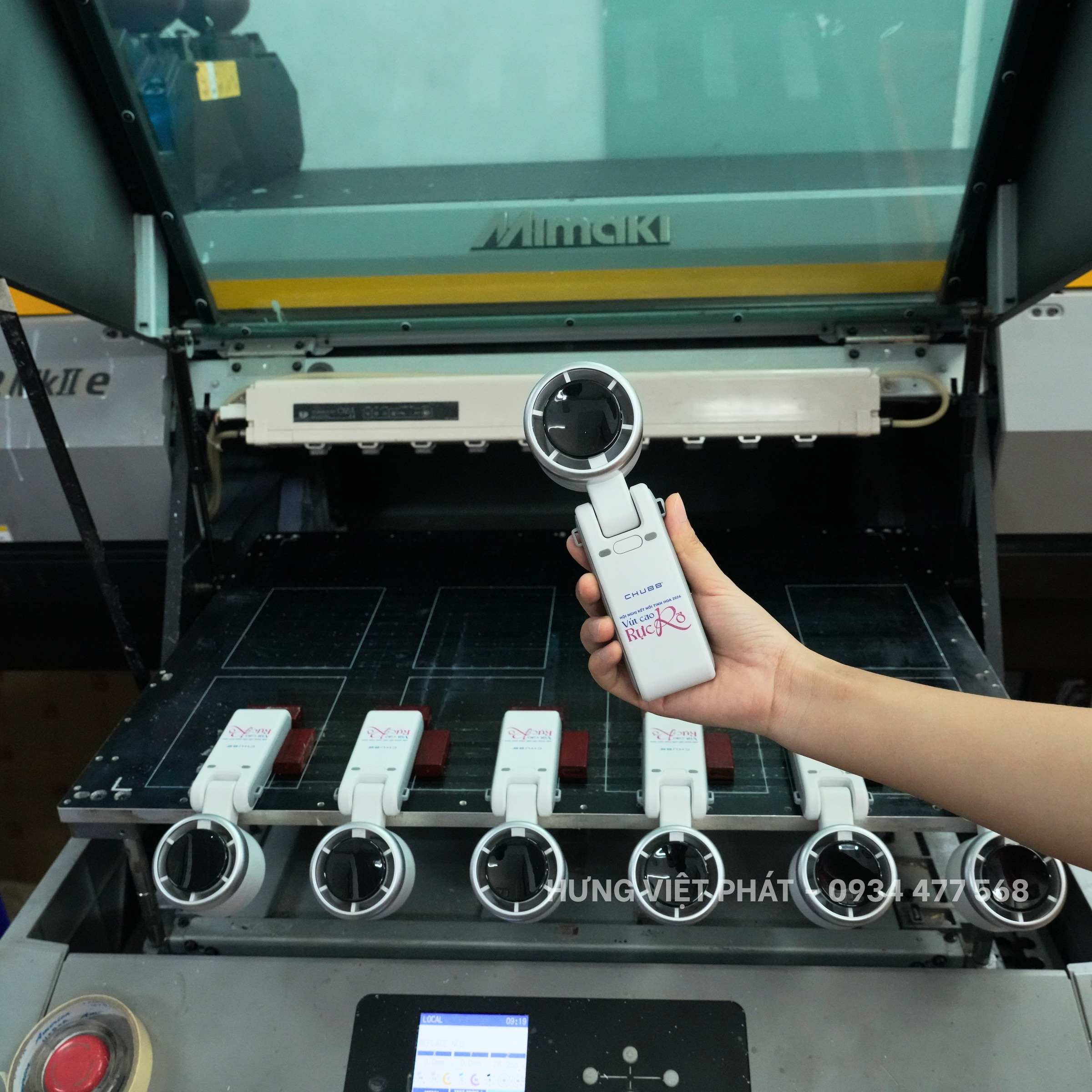 quạt mini cầm tay quà tặng doanh nghiệp