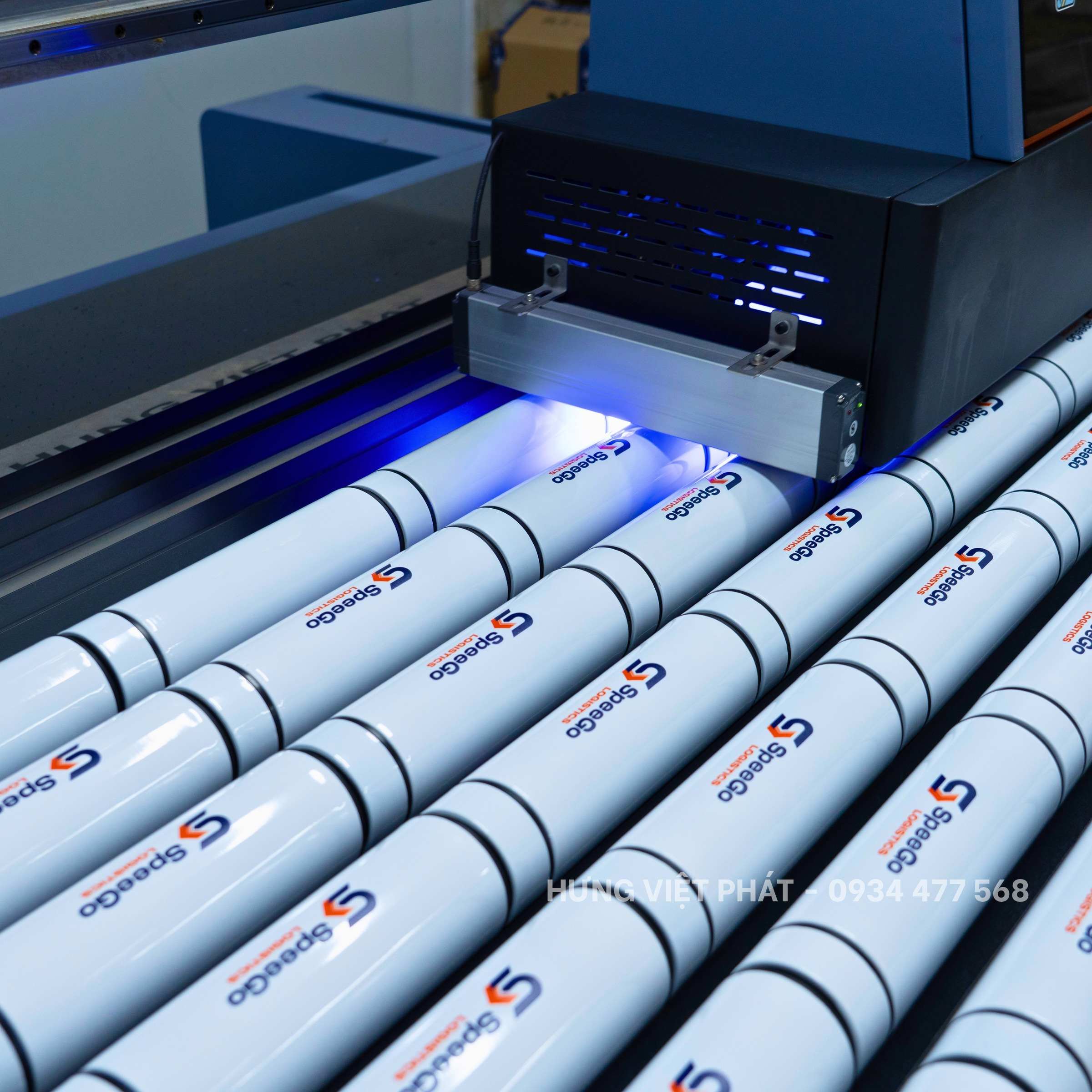 Bình giữ nhiệt in logo bằng công nghệ in UV phẳng