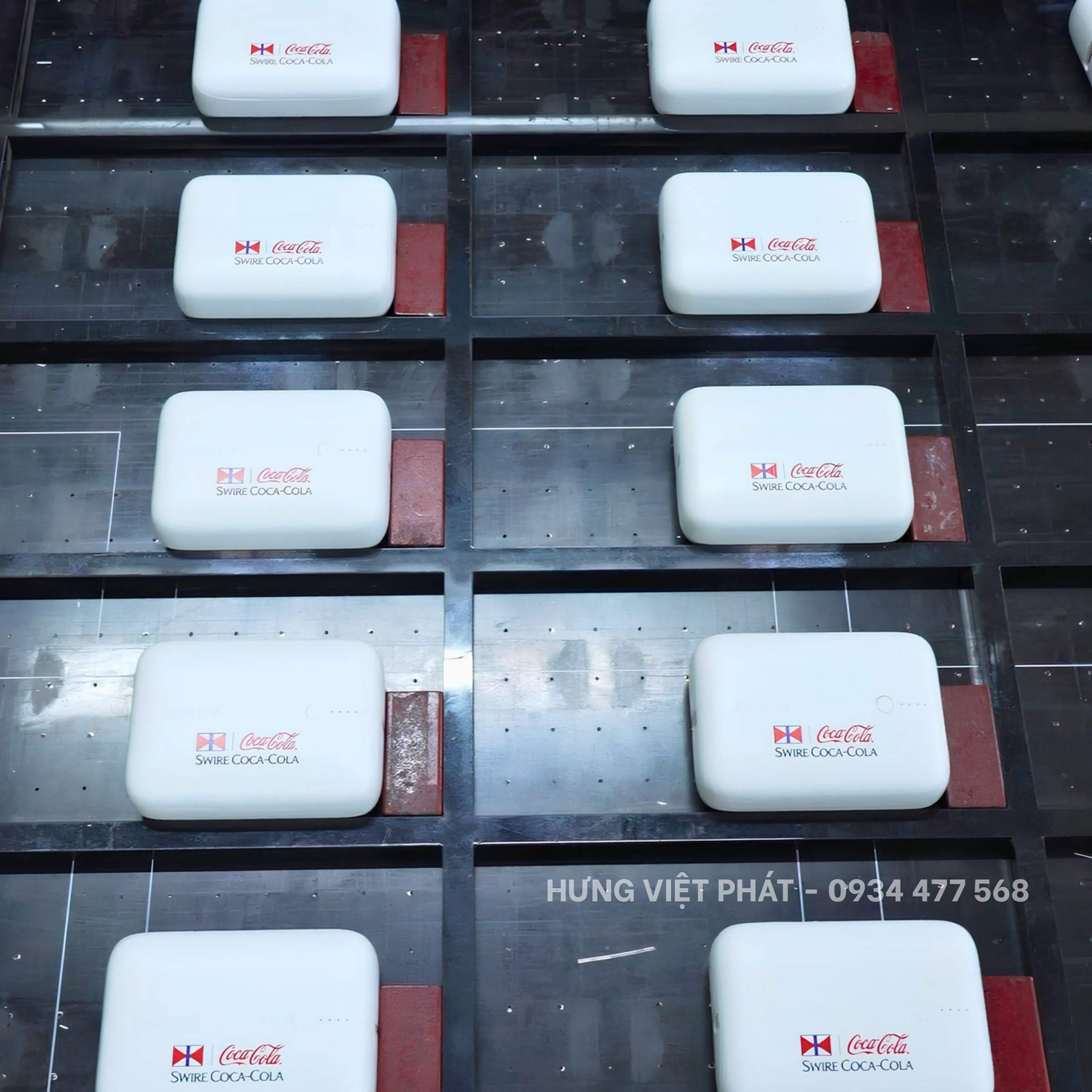 in gia công pin sạc dự phòng bằng máy in UV