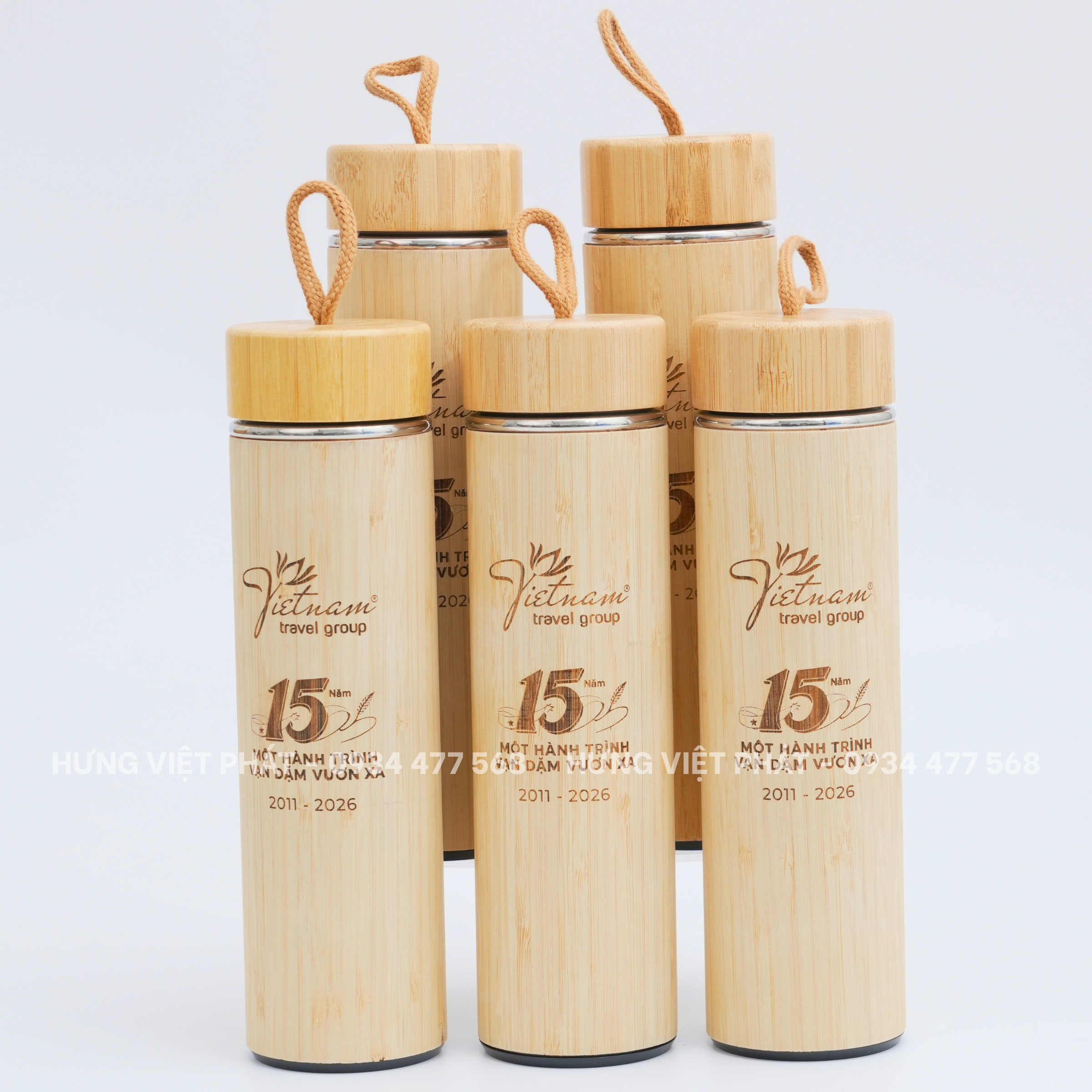 bình giữ nhiệt vỏ tre khắc logo