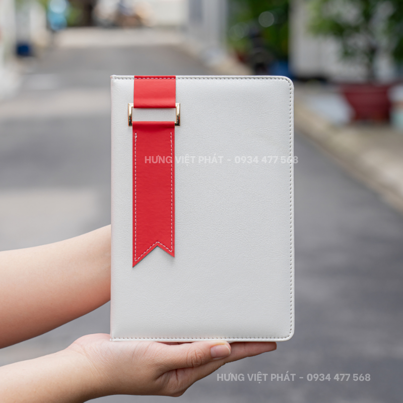 Sổ tay in logo SDG 005 tag đỏ